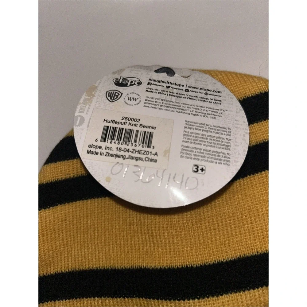 Official‎ Harry Potter Hufflepuff Beanie Hat Yellow Black Striped Crest Hogwarts